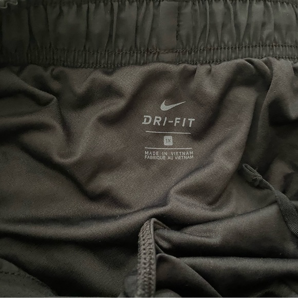 Nike Dri-Fit 1x Black EUC - Picture 2 of 2